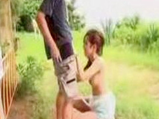 Japanese Beauty Gives Mind-Blowing Public Blowjob